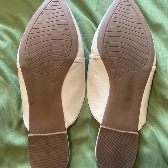 Beige Flat Mule Size 11 Never Worn - Picture 3 of 5